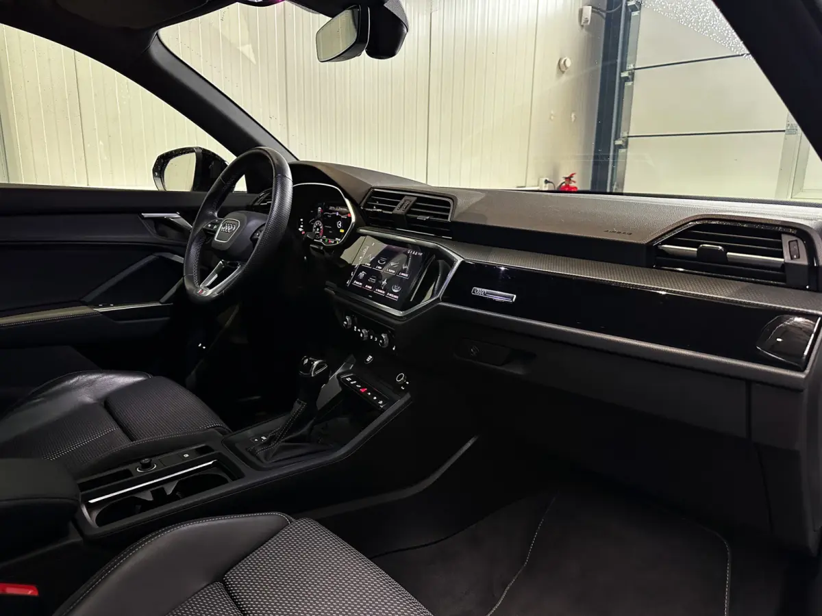 45 TFSI e 3x S-Line 245PK | Pano | Keyless | Camera | Matrix | ACC | Lane | 1e eig