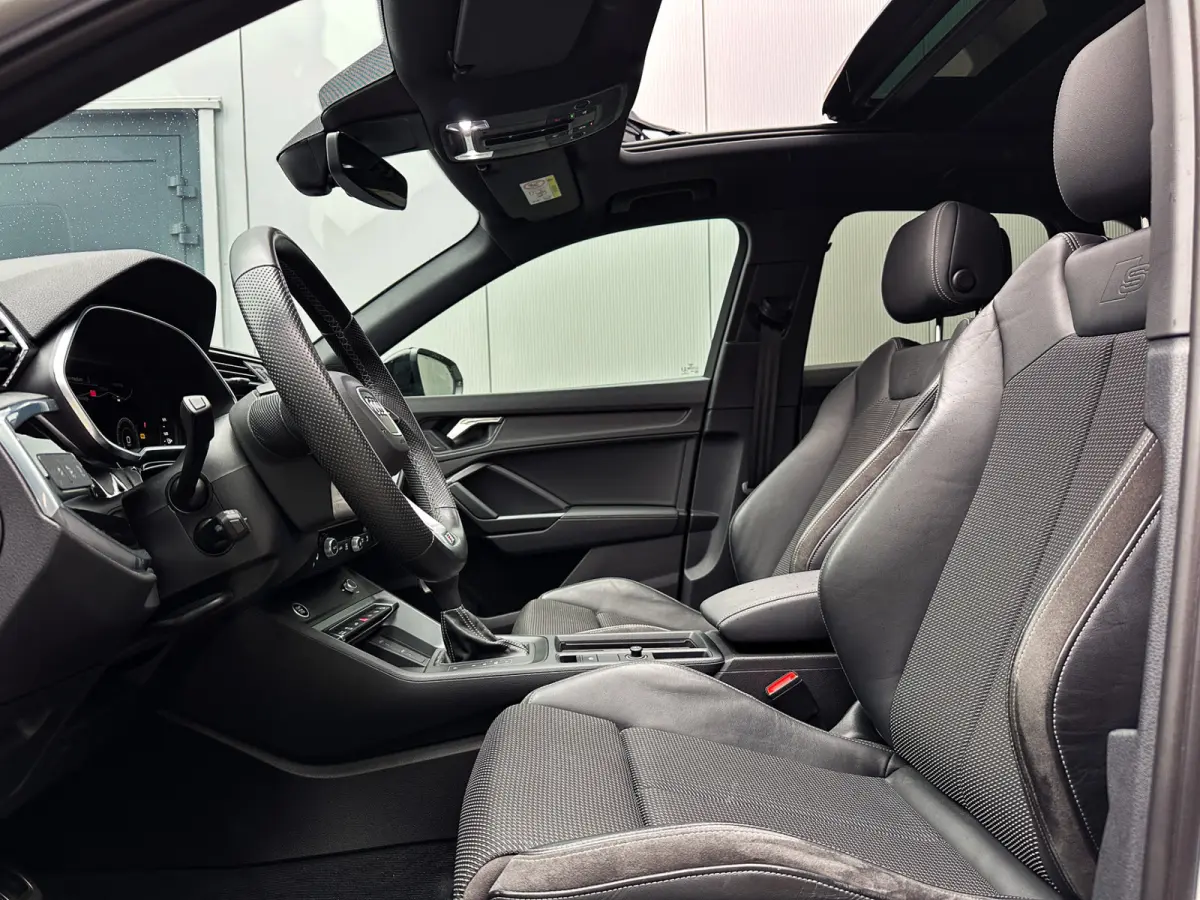 45 TFSI e 3x S-Line 245PK | Pano | Keyless | Camera | Matrix | ACC | Lane | 1e eig