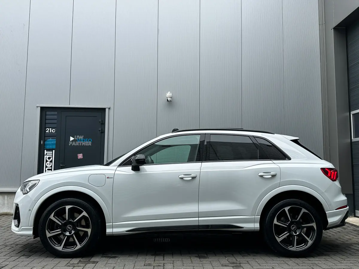 45 TFSI e 3x S-Line 245PK | Pano | Keyless | Camera | Matrix | ACC | Lane | 1e eig