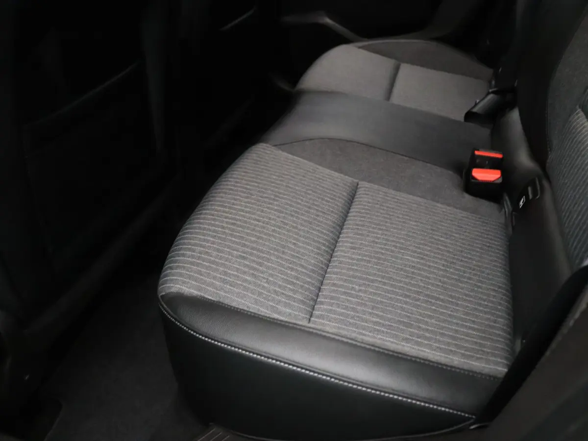 E-Tech Hybrid 145pk Techno Camera | Cruise | Navi | Parkeersens. v+a