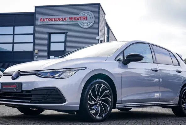 1.5 TSI Sport | R-line Difuser | Sport uitlaat met kleppensysteem | Navigatie | Lane Assist | Apple Carplay |