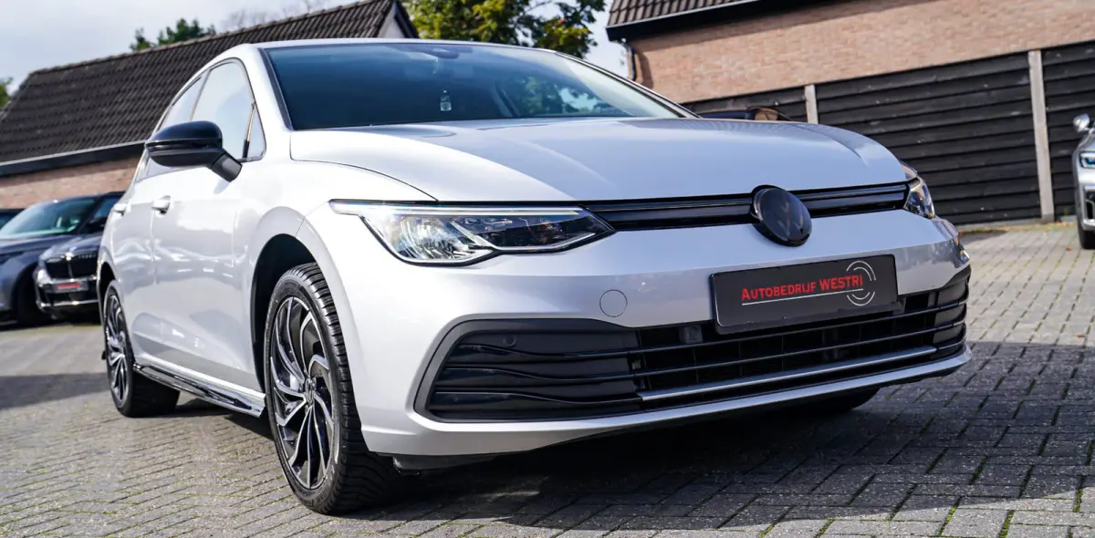 1.5 TSI Sport | R-line Difuser | Sport uitlaat met kleppensysteem | Navigatie | Lane Assist | Apple Carplay |