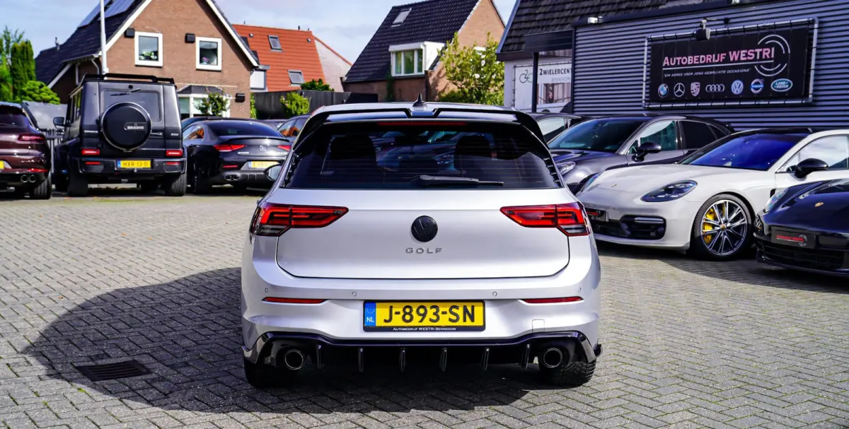 1.5 TSI Sport | R-line Difuser | Sport uitlaat met kleppensysteem | Navigatie | Lane Assist | Apple Carplay |