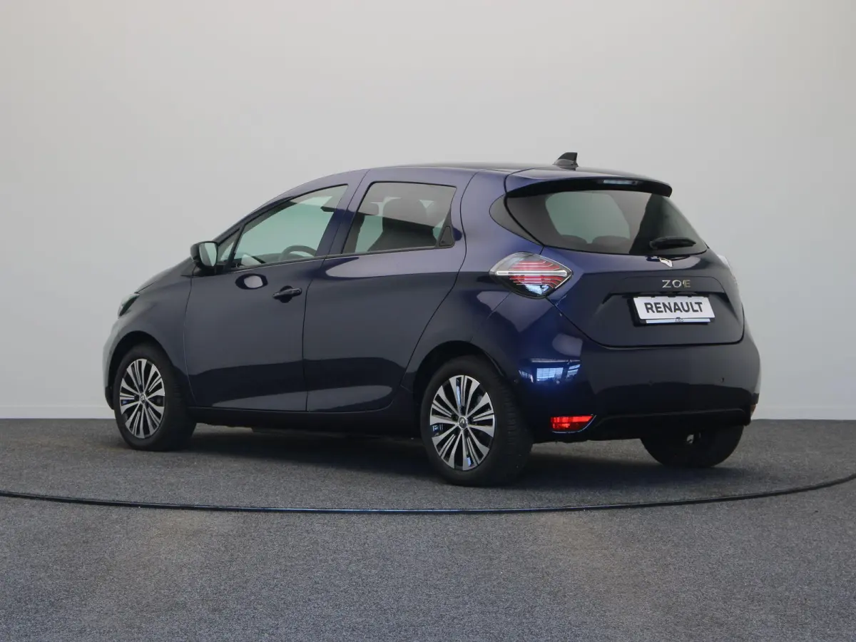 R135 Iconic 52 kWh | Koopaccu | BOSE | Stoel- en stuurwielverwarming | 95% accuscore |