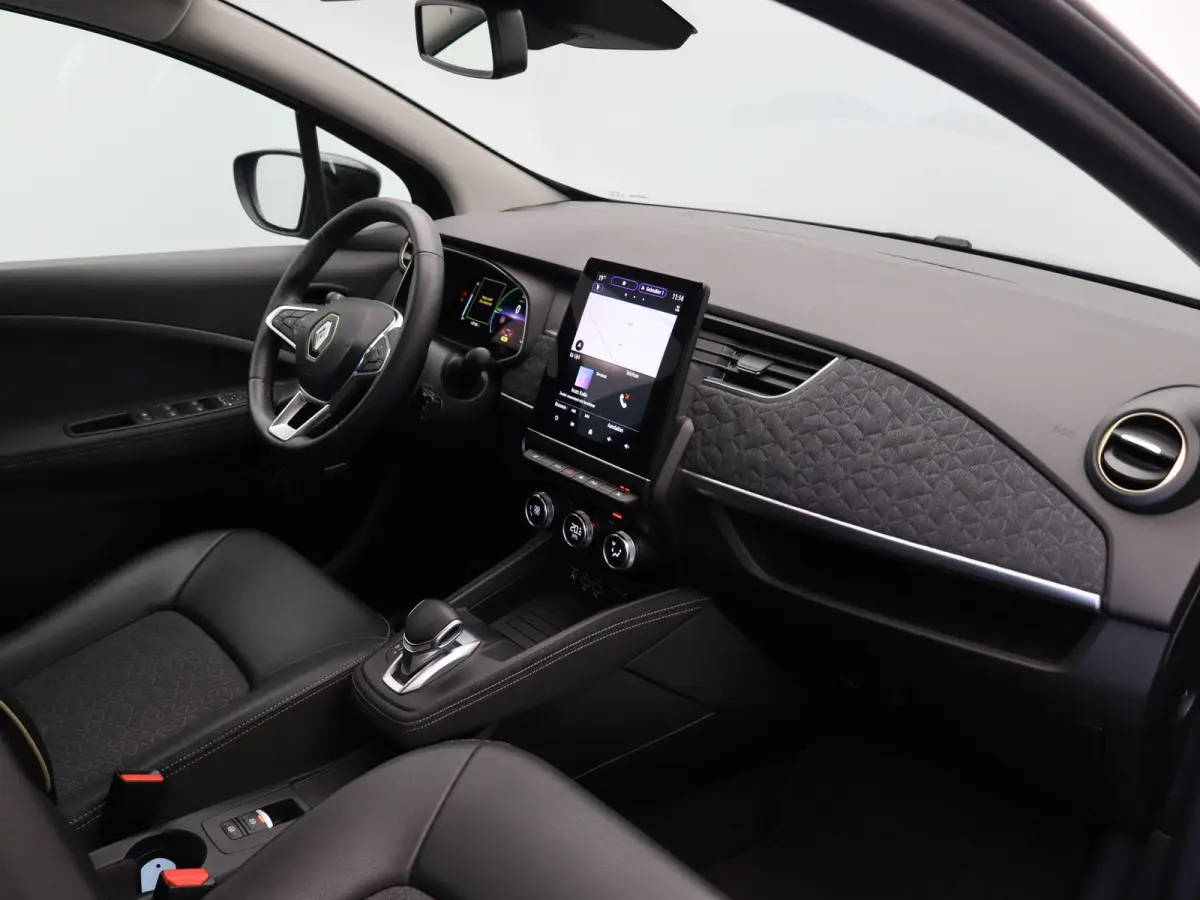 R135 Iconic 52 kWh | Koopaccu | BOSE | Stoel- en stuurwielverwarming | 95% accuscore |