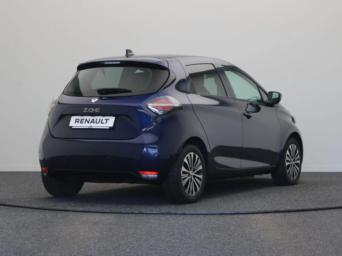 R135 Iconic 52 kWh | Koopaccu | BOSE | Stoel- en stuurwielverwarming | 95% accuscore |