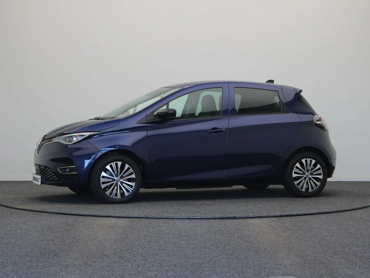 R135 Iconic 52 kWh | Koopaccu | BOSE | Stoel- en stuurwielverwarming | 95% accuscore |