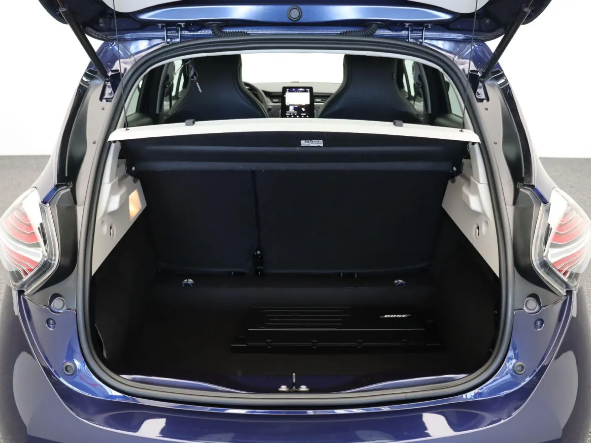 R135 Iconic 52 kWh | Koopaccu | BOSE | Stoel- en stuurwielverwarming | 95% accuscore |