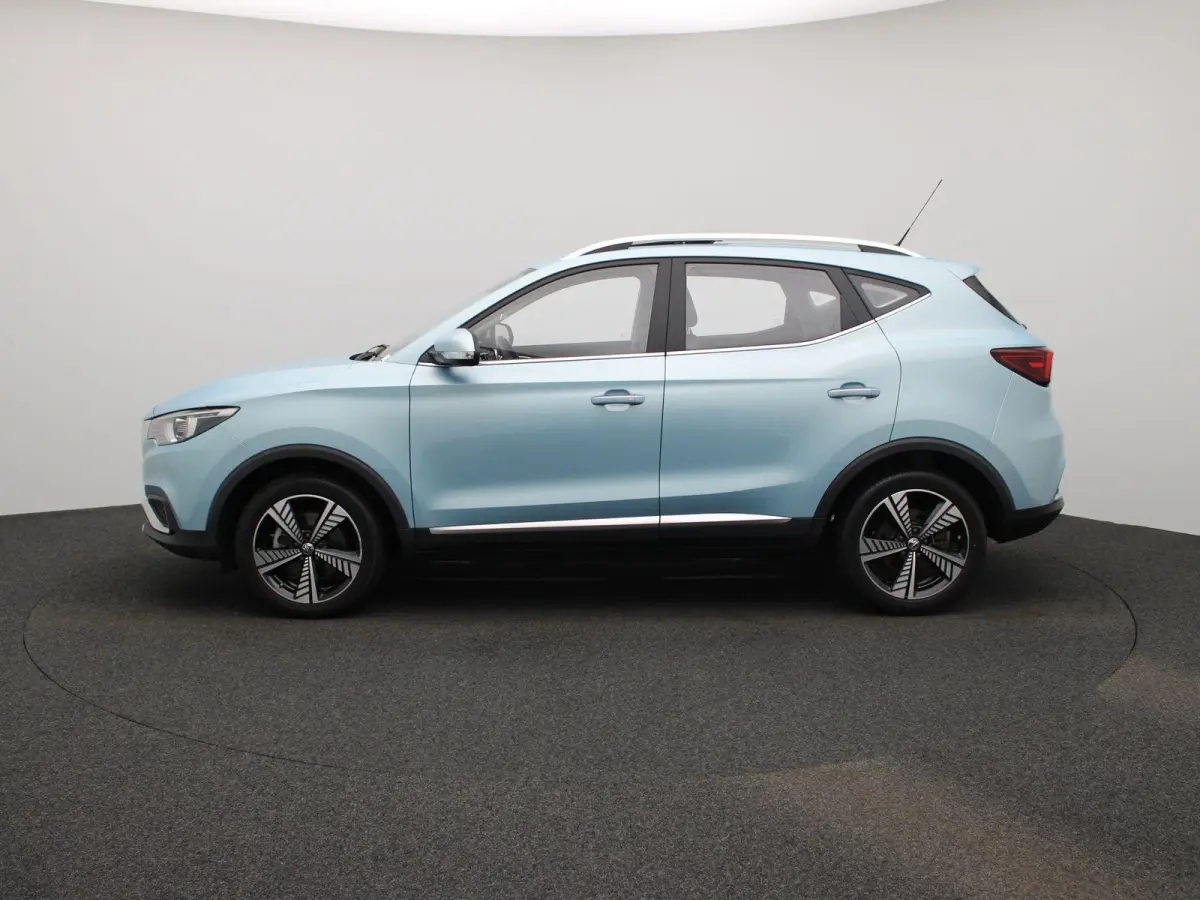 MG Luxury 45 kWh LEER | PANORAMADAK | CAMERA | STOELVERWARMING