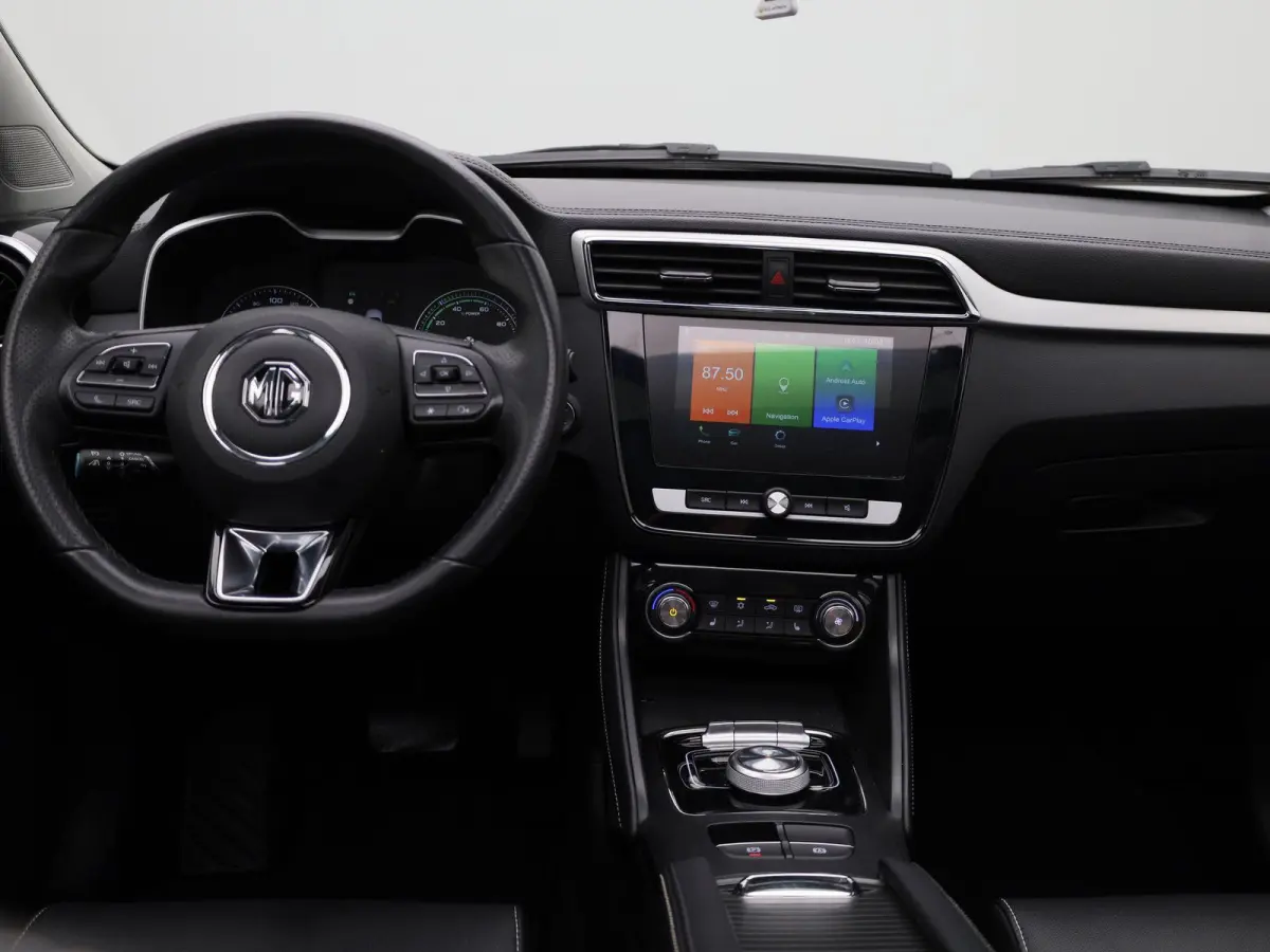 MG Luxury 45 kWh LEER | PANORAMADAK | CAMERA | STOELVERWARMING
