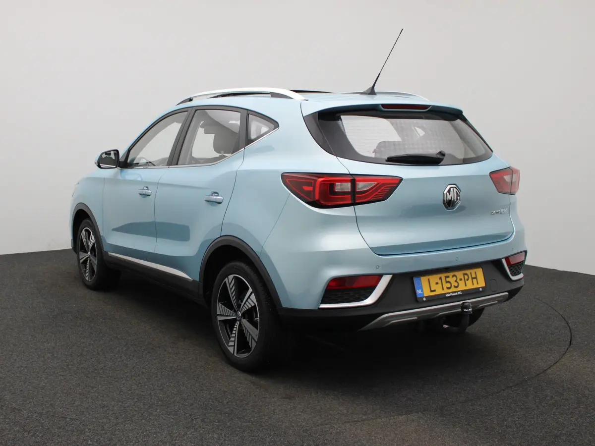 MG Luxury 45 kWh LEER | PANORAMADAK | CAMERA | STOELVERWARMING