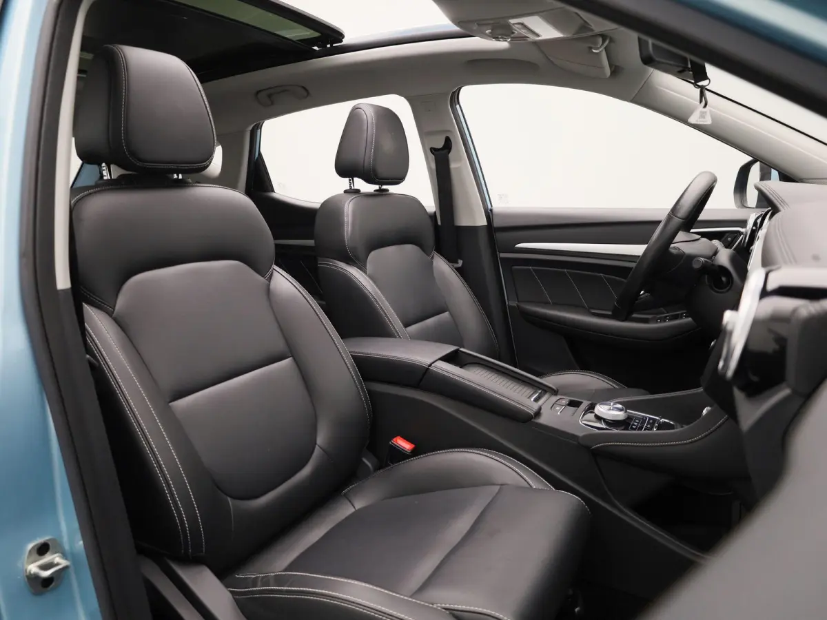 MG Luxury 45 kWh LEER | PANORAMADAK | CAMERA | STOELVERWARMING