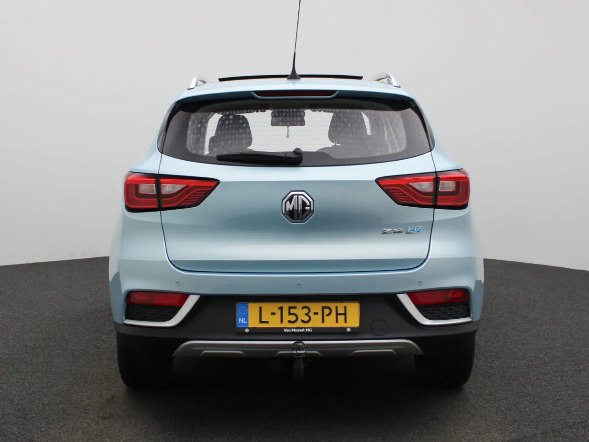 MG Luxury 45 kWh LEER | PANORAMADAK | CAMERA | STOELVERWARMING