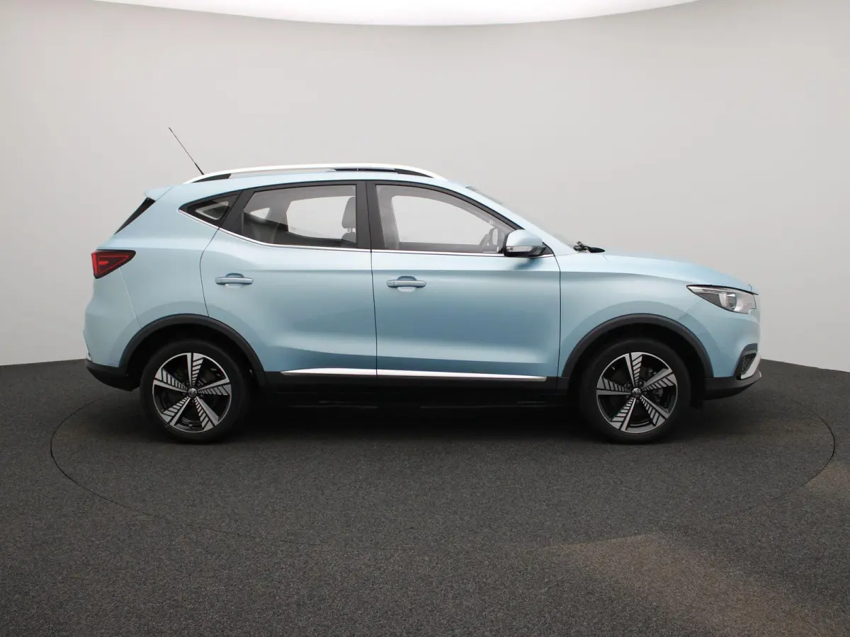 MG Luxury 45 kWh LEER | PANORAMADAK | CAMERA | STOELVERWARMING
