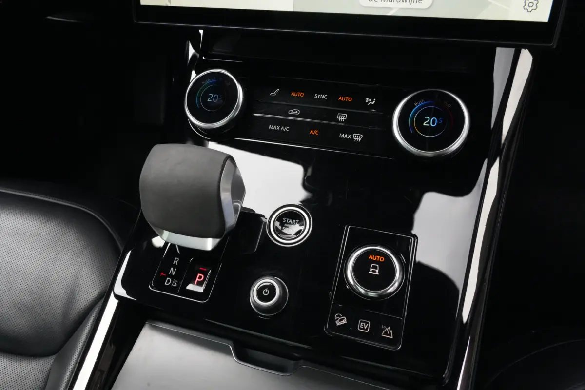 3.0 P440e Dynamic HSE | PHEV | PANO | Meridian | 360 | HUD | Land Rover Range Rover Sport P440e Dynamic HSE 441 PK Plug-in Hybrid met 3.0 zescilinder benzinemotor en 8-traps automatische tra