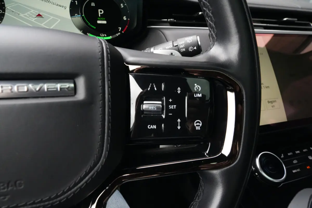 3.0 P440e Dynamic HSE | PHEV | PANO | Meridian | 360 | HUD | Land Rover Range Rover Sport P440e Dynamic HSE 441 PK Plug-in Hybrid met 3.0 zescilinder benzinemotor en 8-traps automatische tra