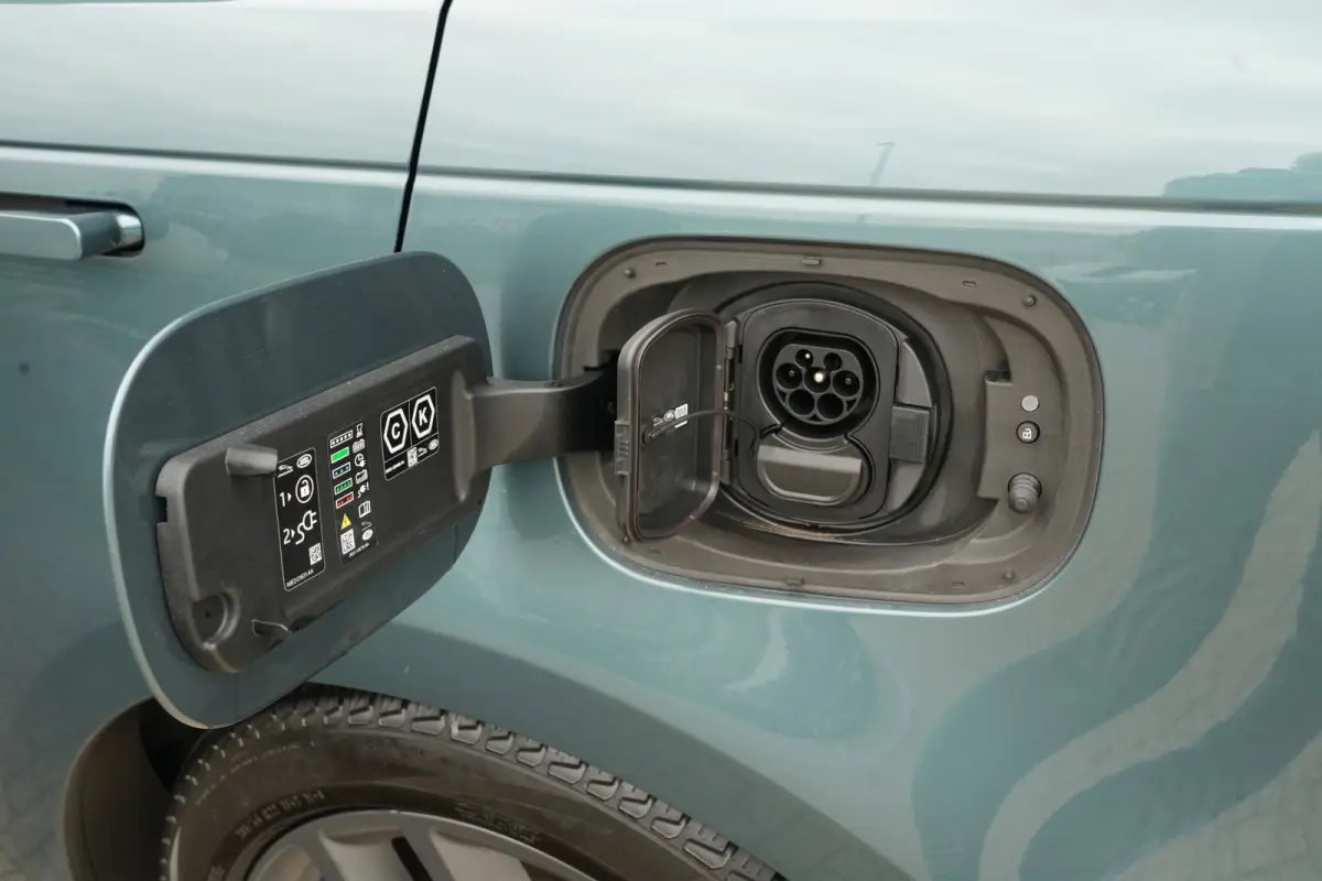 3.0 P440e Dynamic HSE | PHEV | PANO | Meridian | 360 | HUD | Land Rover Range Rover Sport P440e Dynamic HSE 441 PK Plug-in Hybrid met 3.0 zescilinder benzinemotor en 8-traps automatische tra