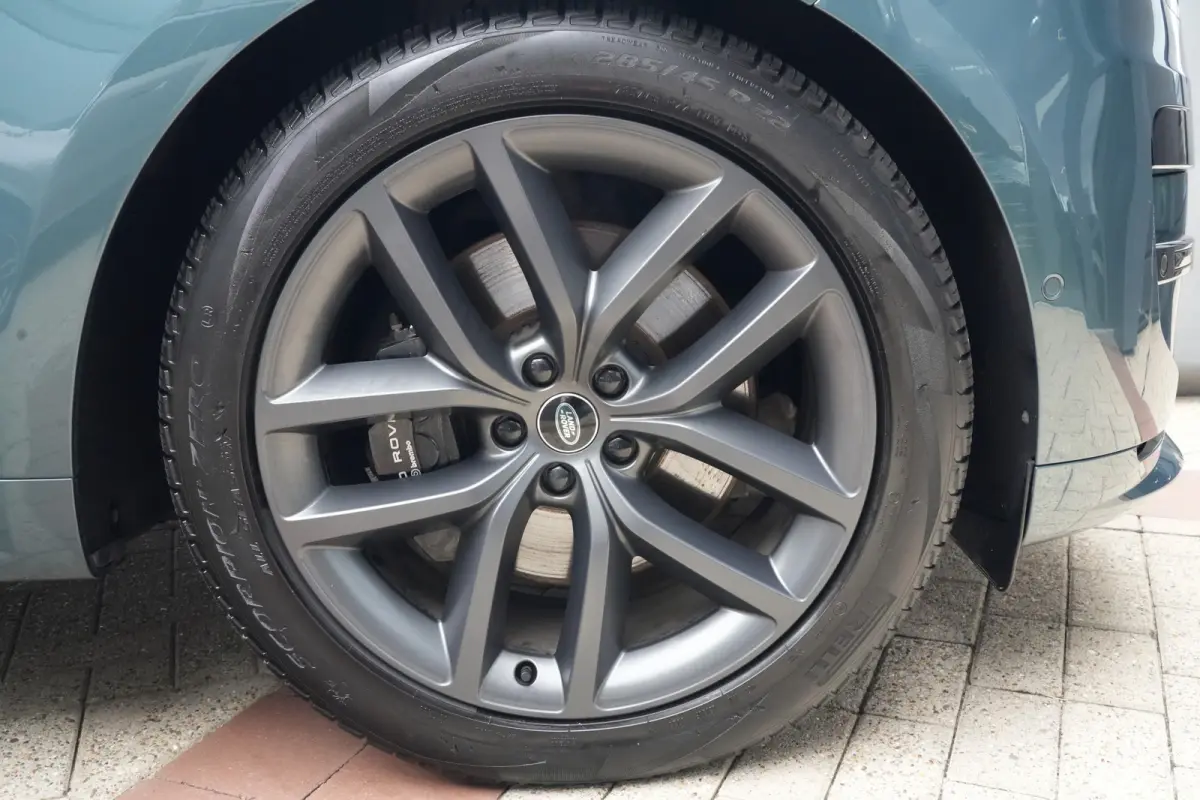 3.0 P440e Dynamic HSE | PHEV | PANO | Meridian | 360 | HUD | Land Rover Range Rover Sport P440e Dynamic HSE 441 PK Plug-in Hybrid met 3.0 zescilinder benzinemotor en 8-traps automatische tra