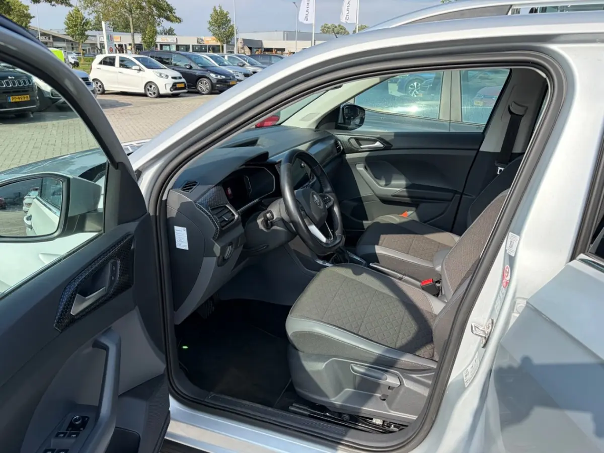 1.0 TSI 110 pk Style | Trekhaak | Parkeersensoren | Navigatie | Apple Carplay | Adaptive cruise control | A-uitrij camera |