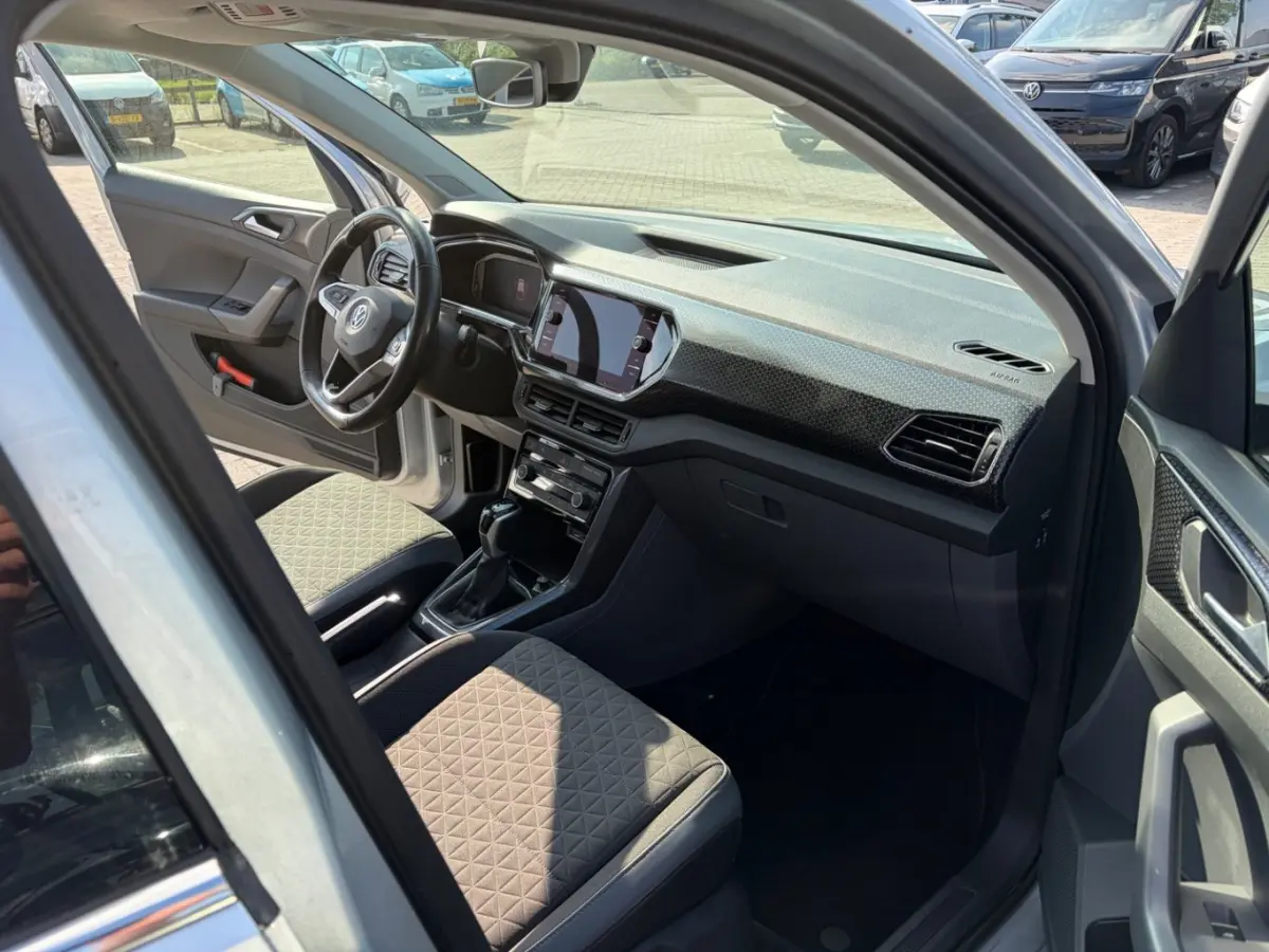 1.0 TSI 110 pk Style | Trekhaak | Parkeersensoren | Navigatie | Apple Carplay | Adaptive cruise control | A-uitrij camera |