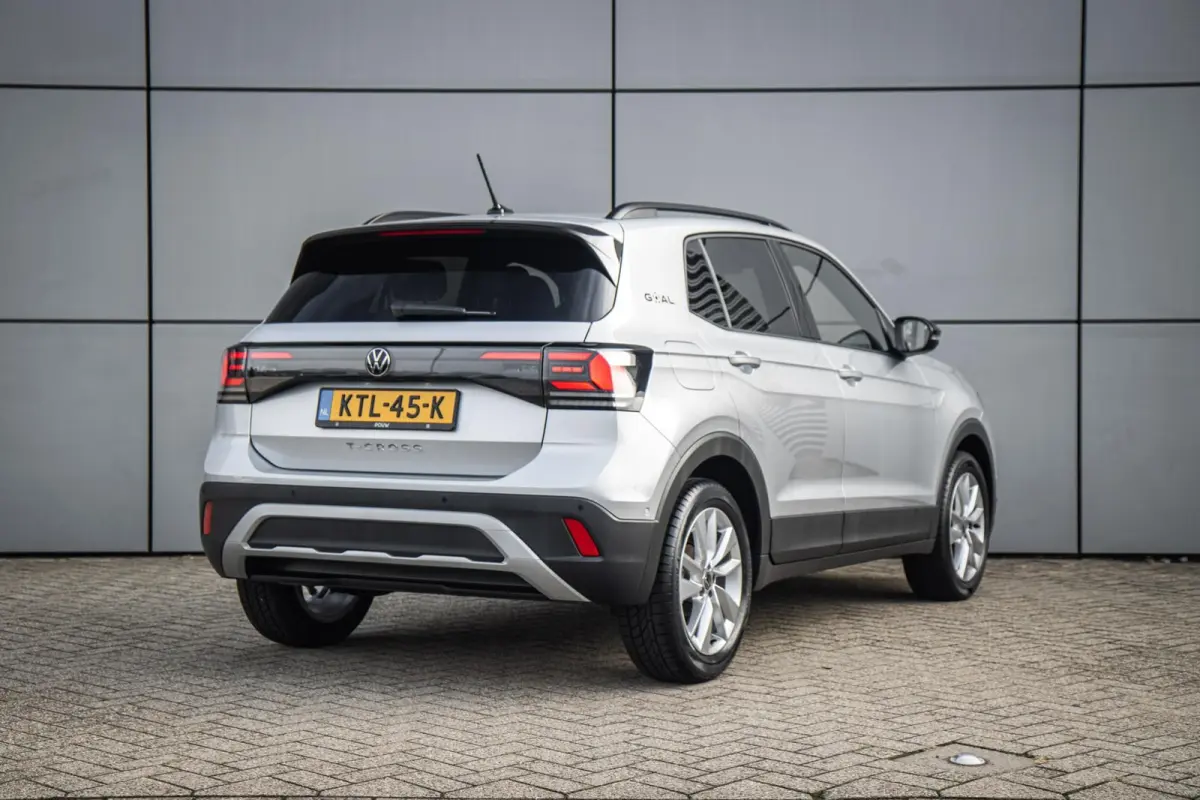 1.0 TSI 115pk DSG Life Edition | Trekhaak Afneembaar | Stoelverwarming | Navigatie | Parkeersensoren | 17'' Velgen