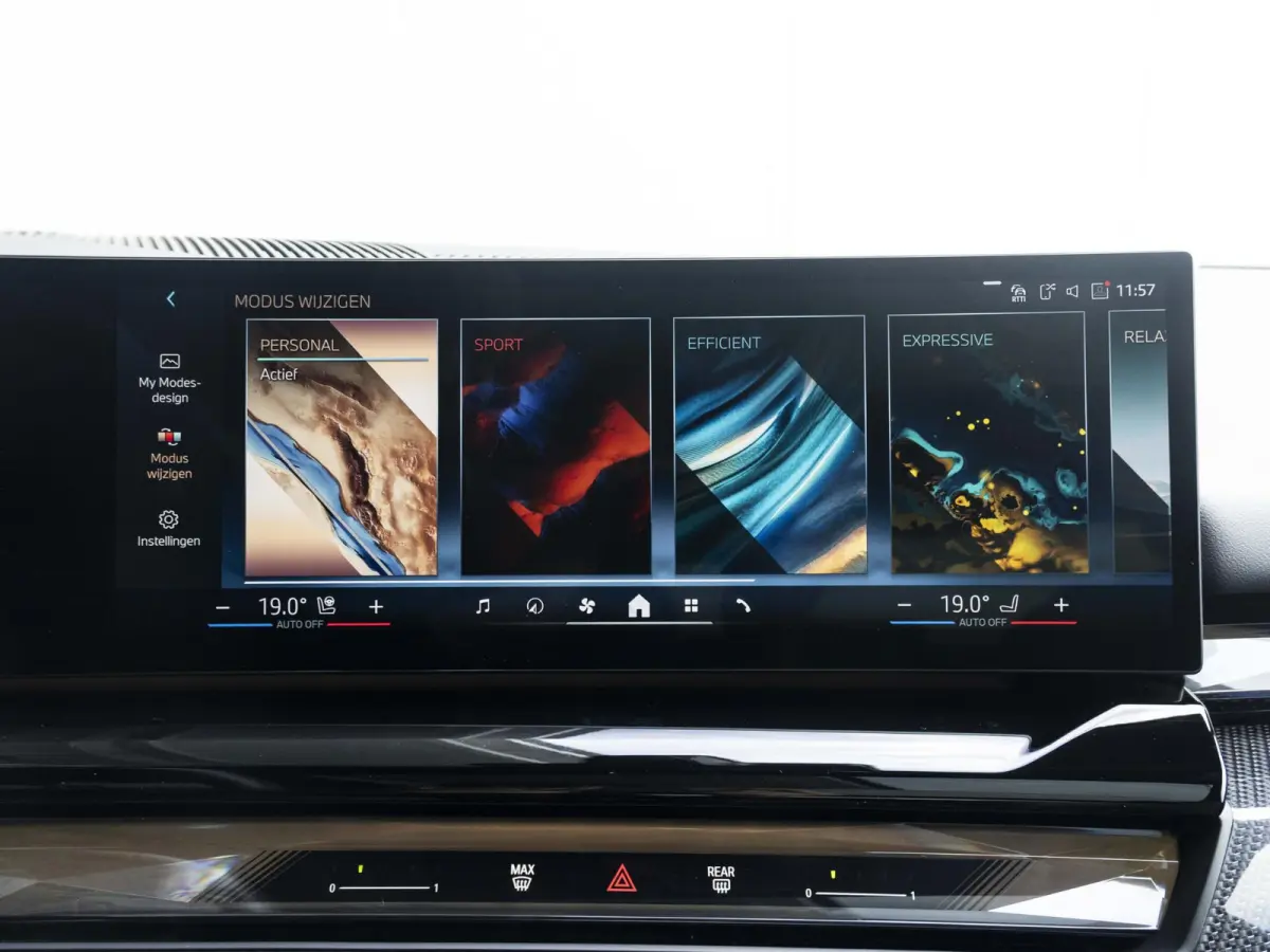 550e xDrive | M Sportpakket Pro | Comfort Access | Driving Assistant Plus | Bowers & Wilkins | Glazen Panoramadak | 21 inch | Trekhaak