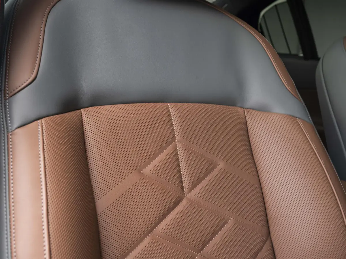 550e xDrive | M Sportpakket Pro | Comfort Access | Driving Assistant Plus | Bowers & Wilkins | Glazen Panoramadak | 21 inch | Trekhaak