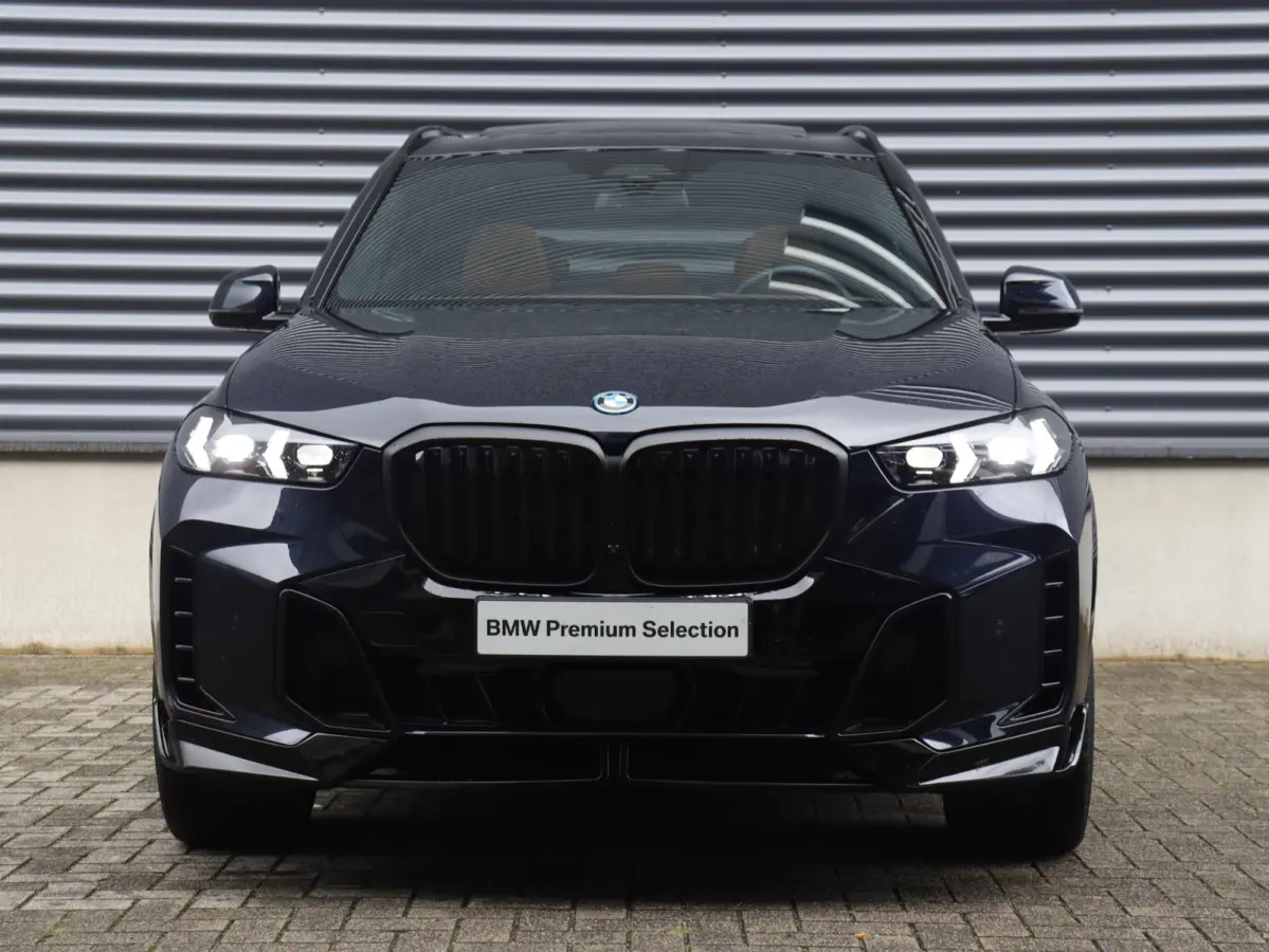 xDrive50e | M Sportpakket Pro | Panodak | Trekhaak | Head-Up | Driving Assistant Prof. | Harman Kardon | Parking Assistant Prof. | 22'' LMV