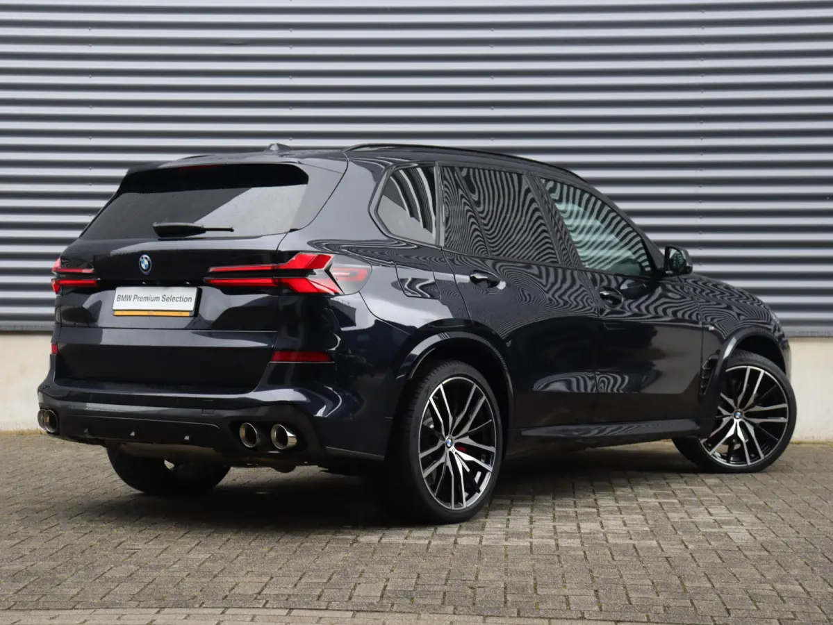 xDrive50e | M Sportpakket Pro | Panodak | Trekhaak | Head-Up | Driving Assistant Prof. | Harman Kardon | Parking Assistant Prof. | 22'' LMV
