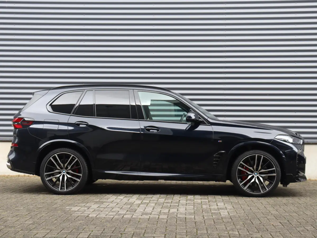 xDrive50e | M Sportpakket Pro | Panodak | Trekhaak | Head-Up | Driving Assistant Prof. | Harman Kardon | Parking Assistant Prof. | 22'' LMV