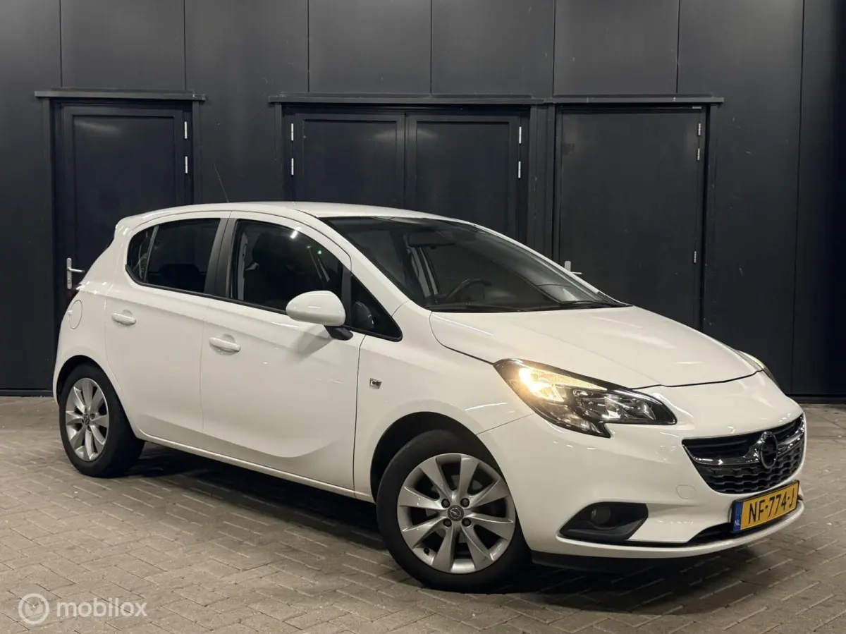 1.4 Edition stuur en stoelverwarming/carplay/crui
