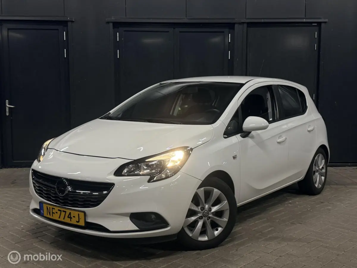 1.4 Edition stuur en stoelverwarming/carplay/crui