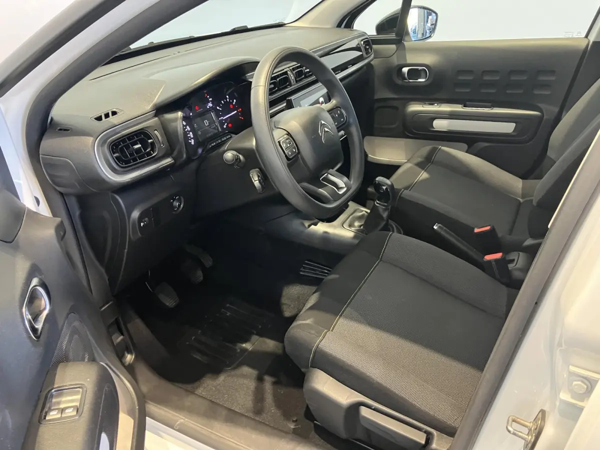 1.2 PureTech Feel 82 PK | Airco | Sensoren Achter | Apple Carplay & Android Auto
