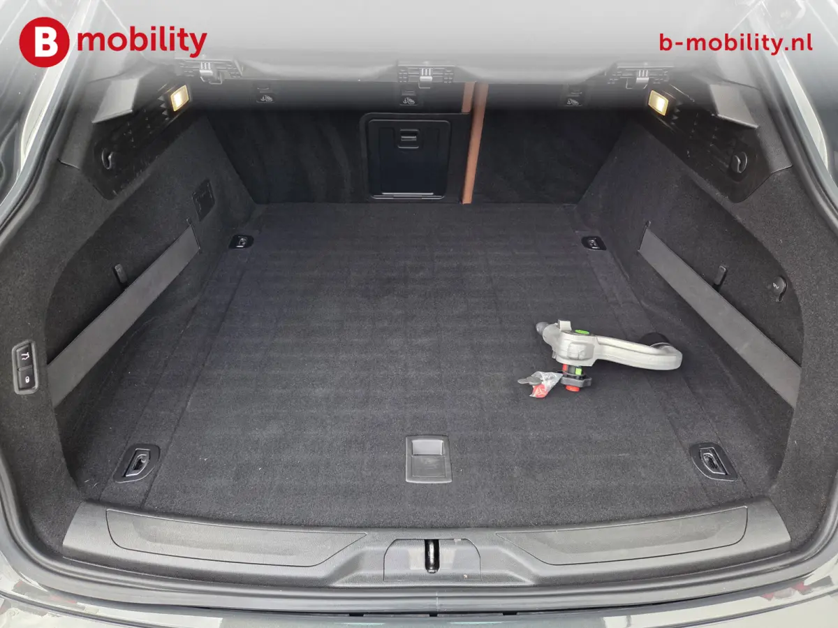 3.0 V6 SQ4 AWD GranLusso "Verde Ossido" Panoramadak NL auto! | Harman/Kardon | Soft Close | Achteruitrijcamera | Elek. Stoelen