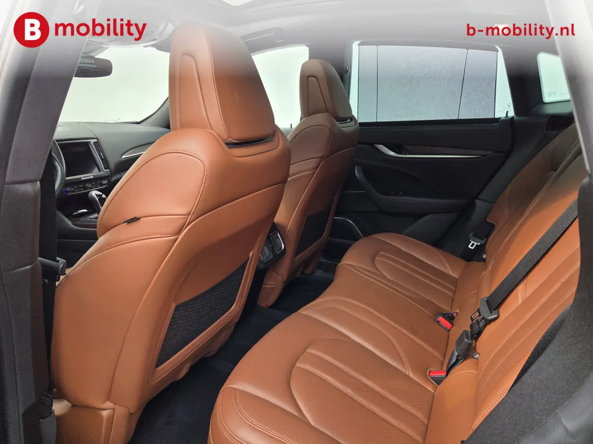 3.0 V6 SQ4 AWD GranLusso "Verde Ossido" Panoramadak NL auto! | Harman/Kardon | Soft Close | Achteruitrijcamera | Elek. Stoelen