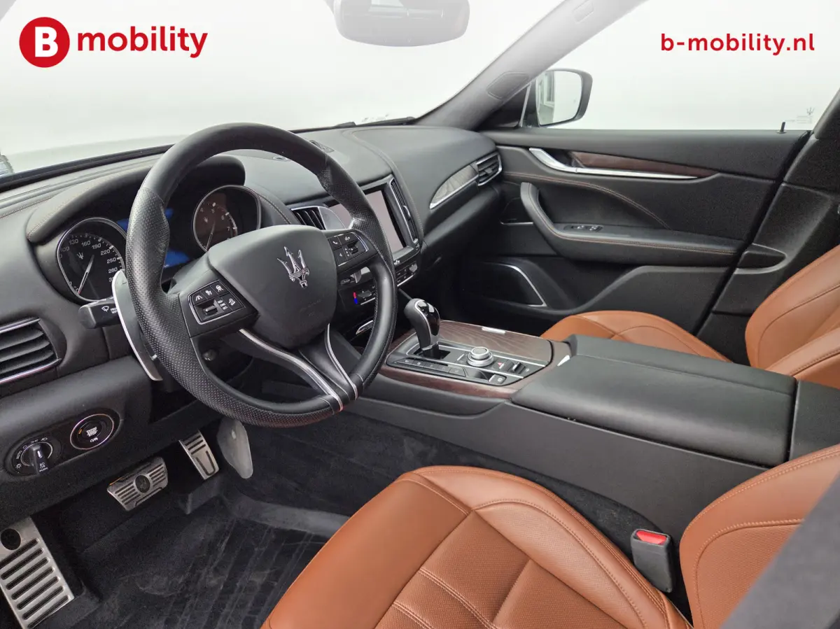 3.0 V6 SQ4 AWD GranLusso "Verde Ossido" Panoramadak NL auto! | Harman/Kardon | Soft Close | Achteruitrijcamera | Elek. Stoelen