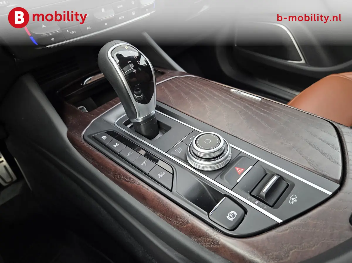 3.0 V6 SQ4 AWD GranLusso "Verde Ossido" Panoramadak NL auto! | Harman/Kardon | Soft Close | Achteruitrijcamera | Elek. Stoelen