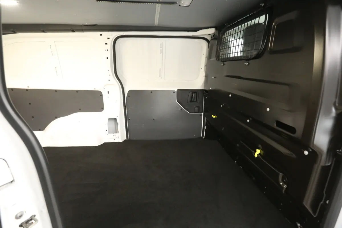 Peugeot Expert 2.0 BlueHDI L3H1 | Marge | Automaat | Clima | Cruise | Camera | 3 Zits | Carplay | 2xSchuifdeur | Parkeersens.