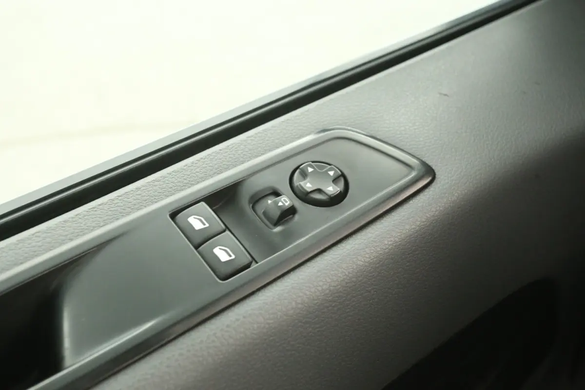 Peugeot Expert 2.0 BlueHDI L3H1 | Marge | Automaat | Clima | Cruise | Camera | 3 Zits | Carplay | 2xSchuifdeur | Parkeersens.