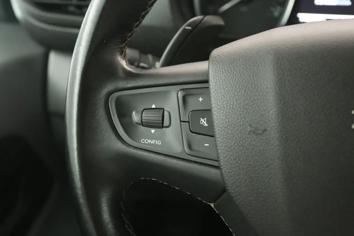 Peugeot Expert 2.0 BlueHDI L3H1 | Marge | Automaat | Clima | Cruise | Camera | 3 Zits | Carplay | 2xSchuifdeur | Parkeersens.