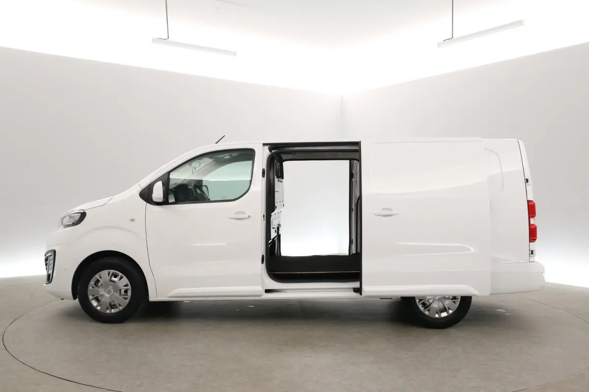 Peugeot Expert 2.0 BlueHDI L3H1 | Marge | Automaat | Clima | Cruise | Camera | 3 Zits | Carplay | 2xSchuifdeur | Parkeersens.