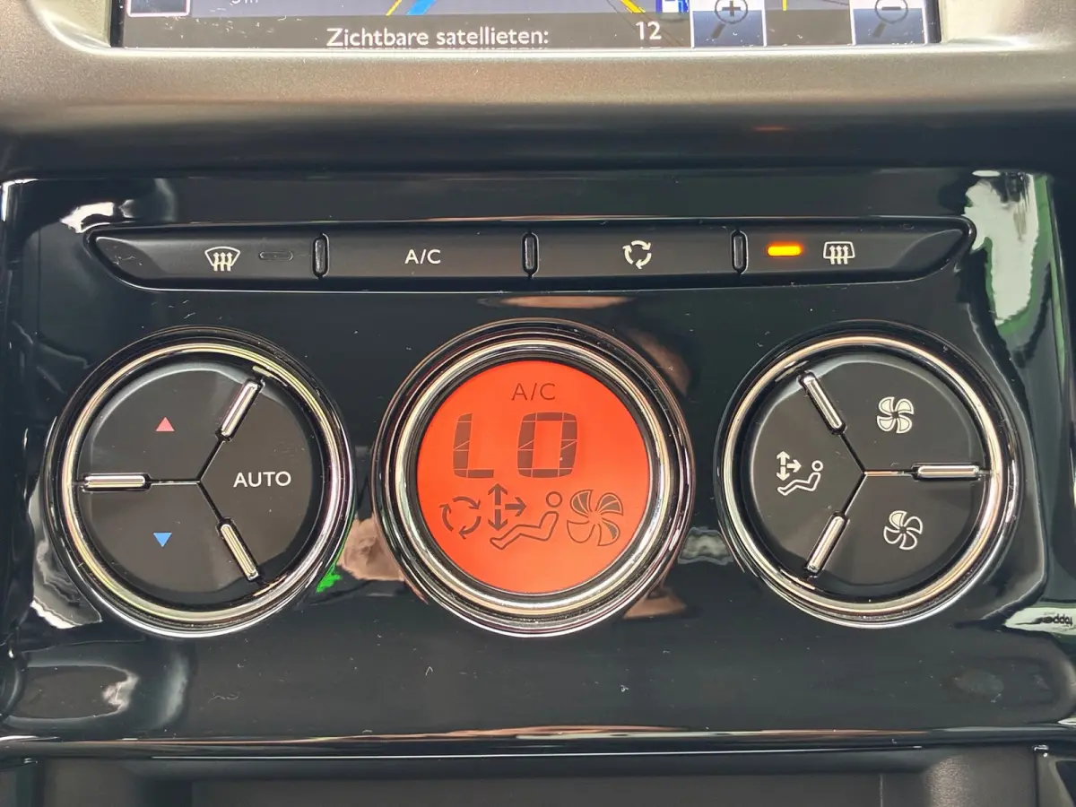 1.2 PureTech Selection|2e Eigenaar|Navigatie|CruiseControl|Climatronic|PDC|NAP|Nieuwe APK|