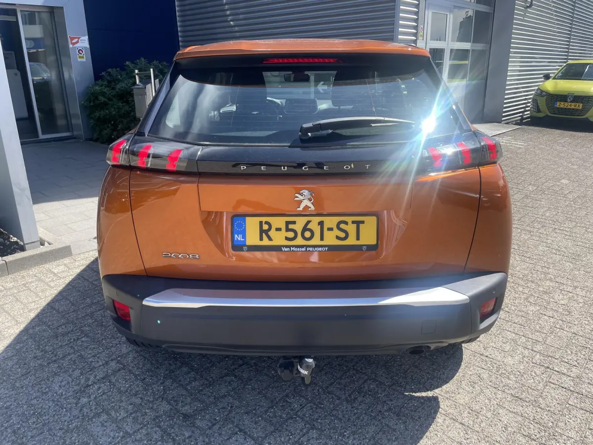 1.2 PureTech Active | Airco | Parkeersensoren | Apple Carplay/ Android Auto |
