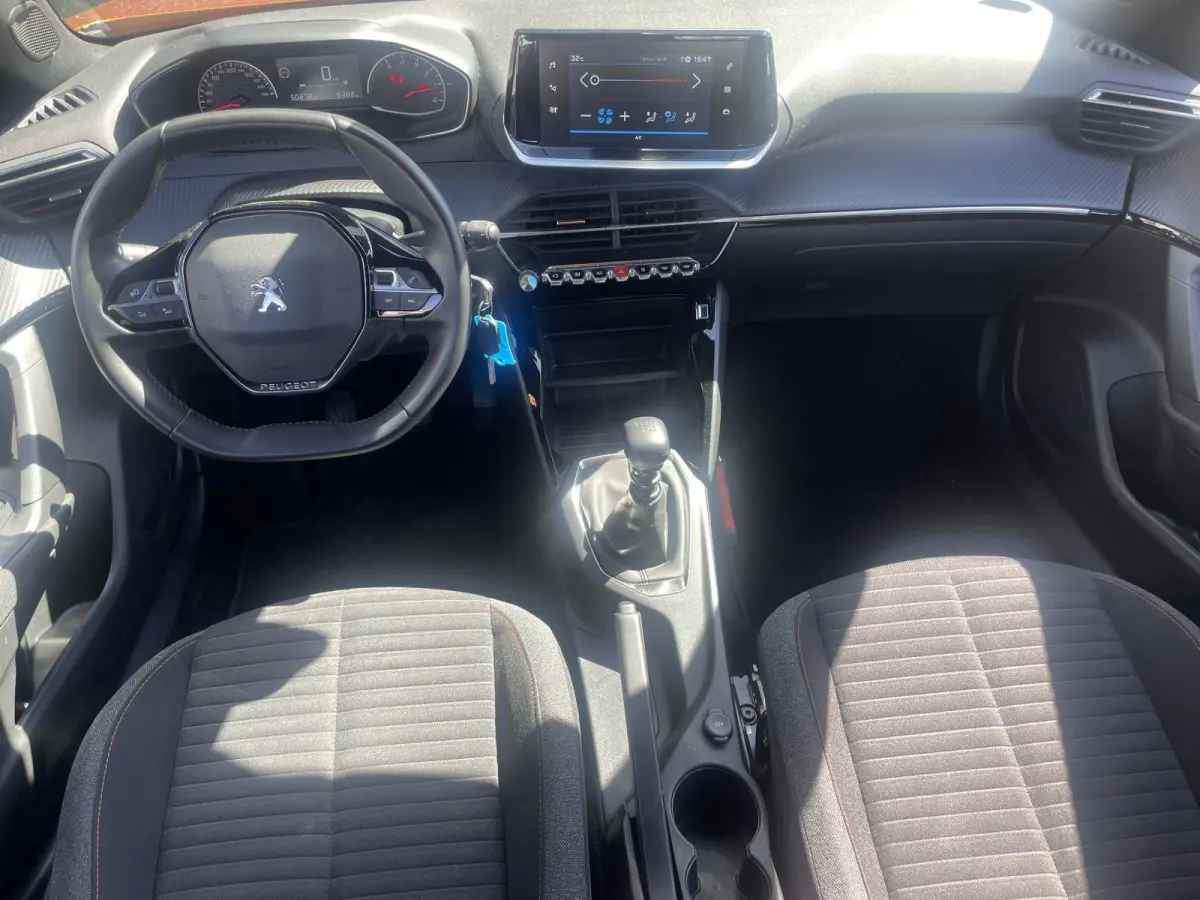 1.2 PureTech Active | Airco | Parkeersensoren | Apple Carplay/ Android Auto |