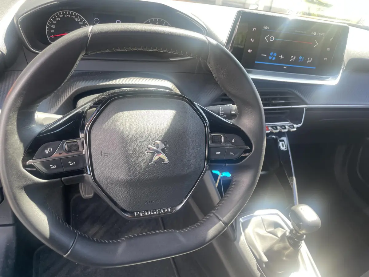 1.2 PureTech Active | Airco | Parkeersensoren | Apple Carplay/ Android Auto |
