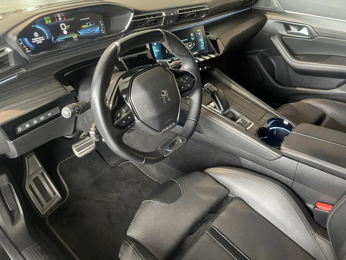 1.6 HYbrid 225 GT