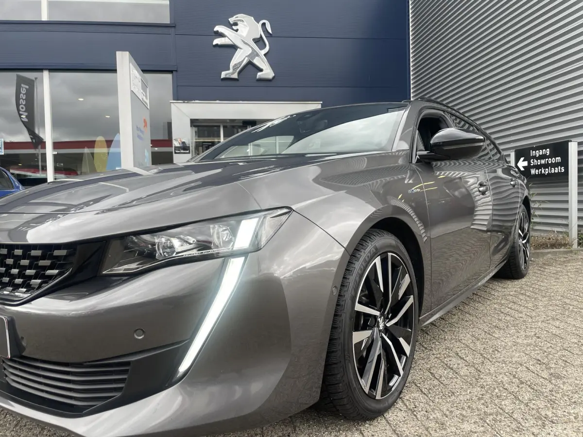 1.6 HYbrid 225 GT