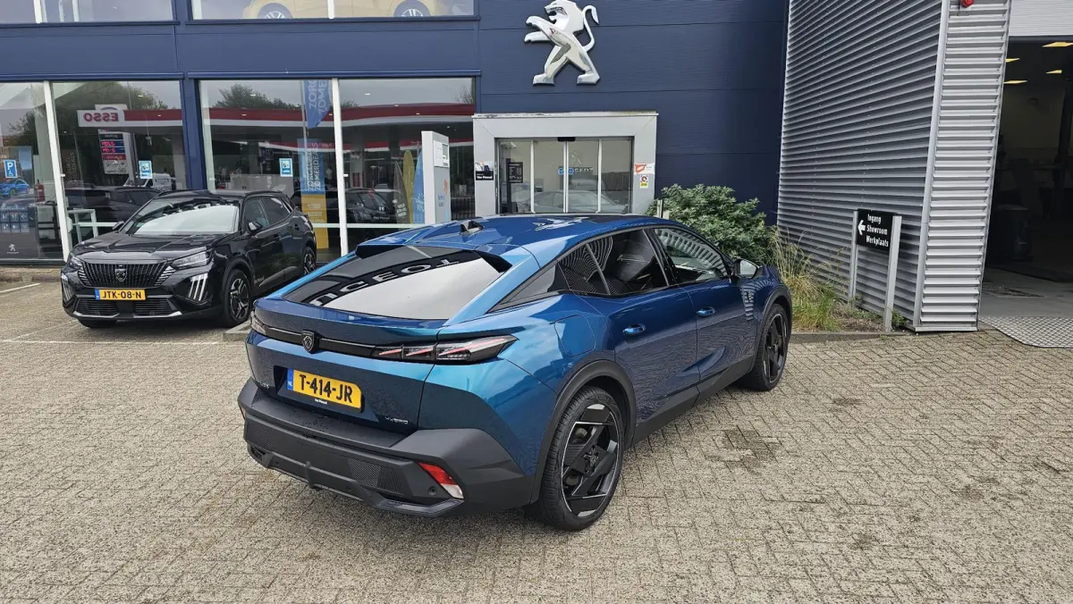 1.6 HYbrid GT 225 EAT8 First Edition | Navigatie | Alcantara | Camera
