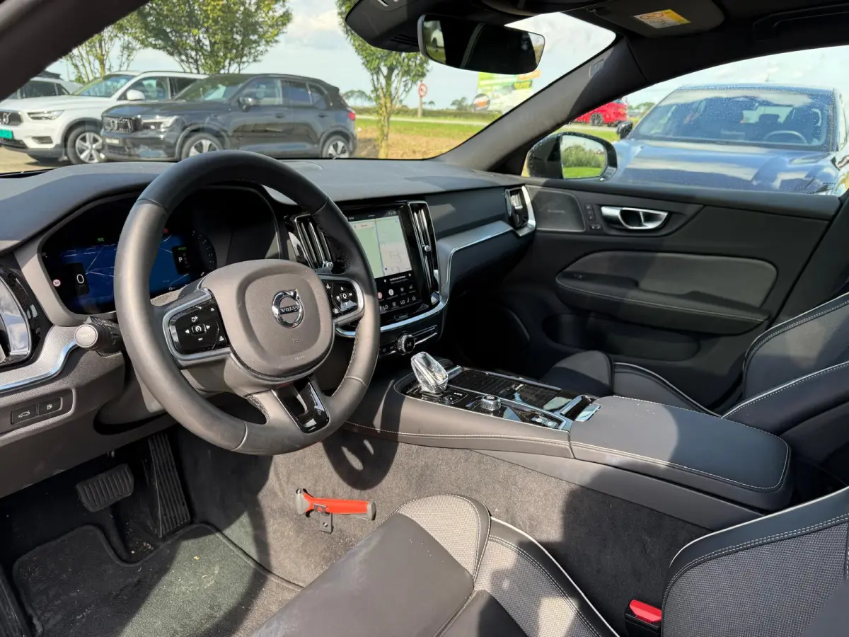 T8 Plug-in hybrid AWD Plus Dark | Panoramadak | Trekhaak | T8 Performance Edition | 60 Graden Camera | Harman / Kardon |