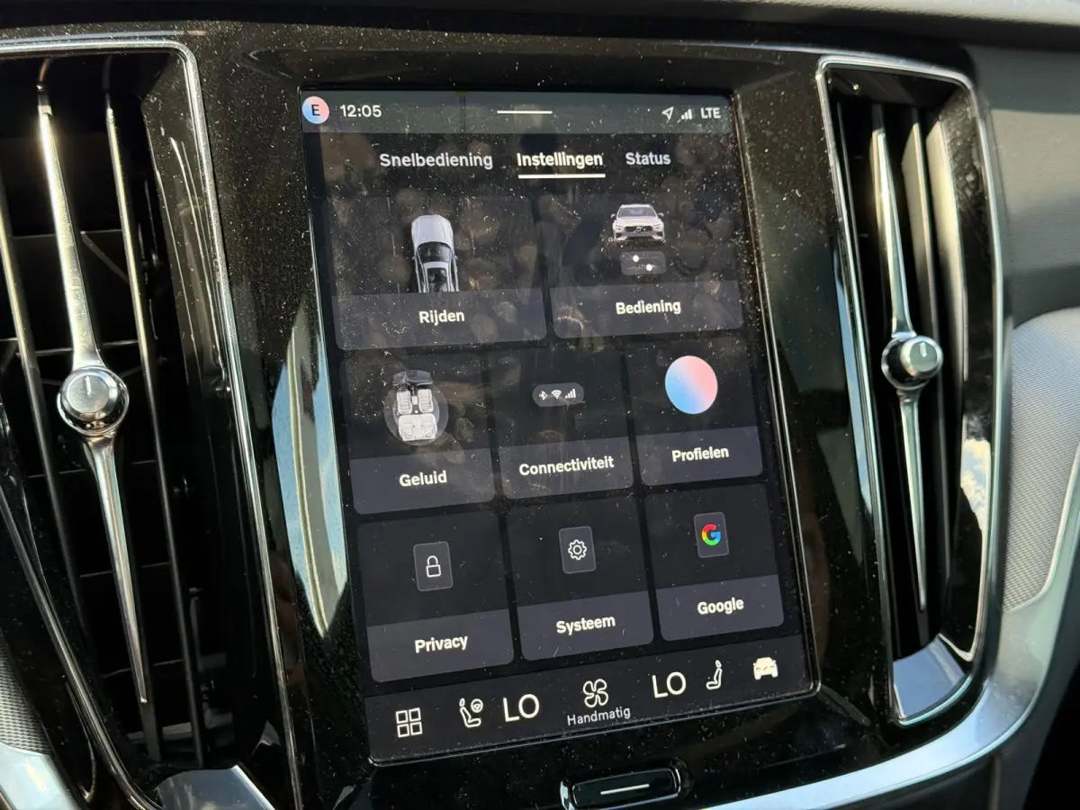 T8 Plug-in hybrid AWD Plus Dark | Panoramadak | Trekhaak | T8 Performance Edition | 60 Graden Camera | Harman / Kardon |